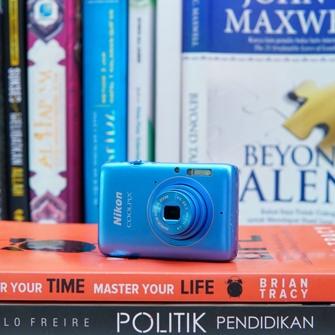 Kamera Digital Nikon S02 (Blue)