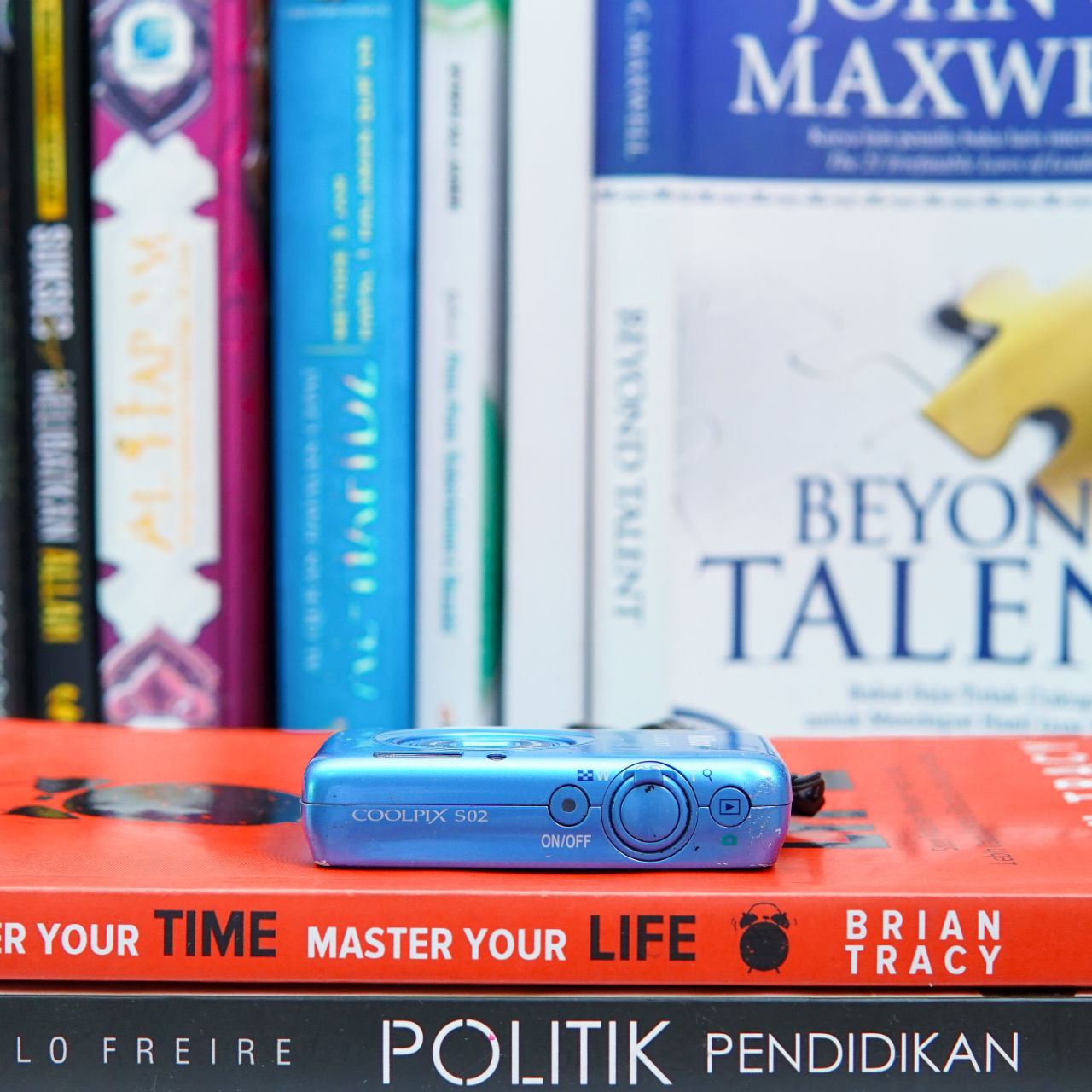 Kamera Digital Nikon S02 (Blue)