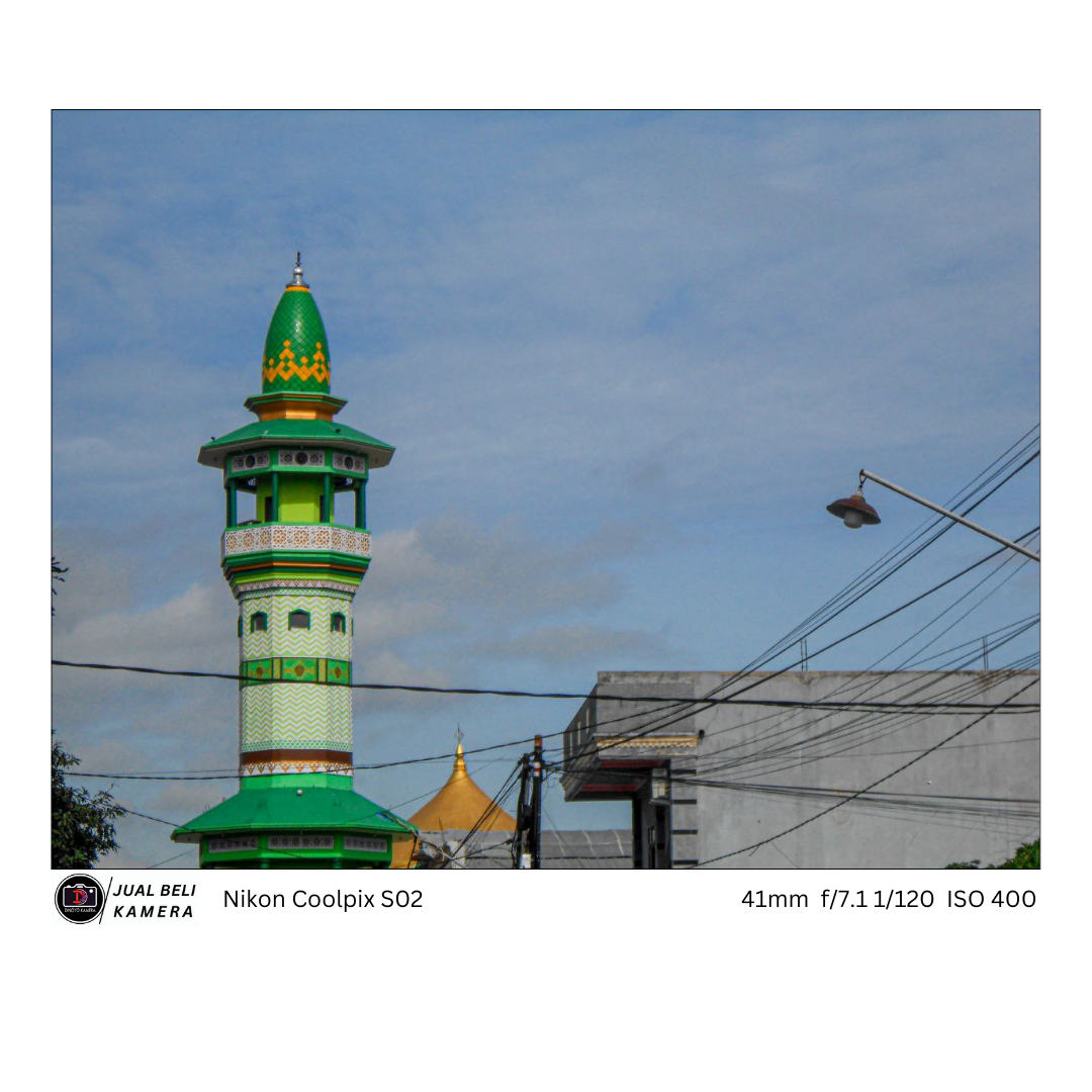 Kamera Digital Nikon S02 (Blue)