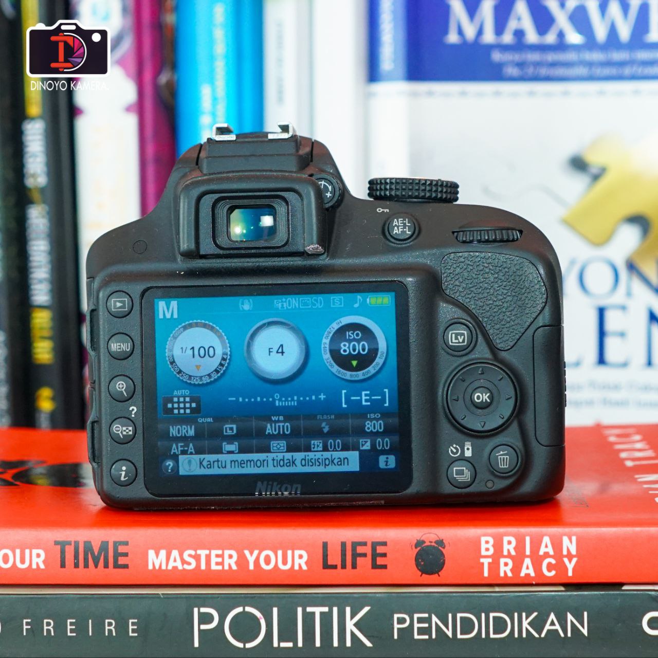 Nikon D3300 + kit 18 55mm