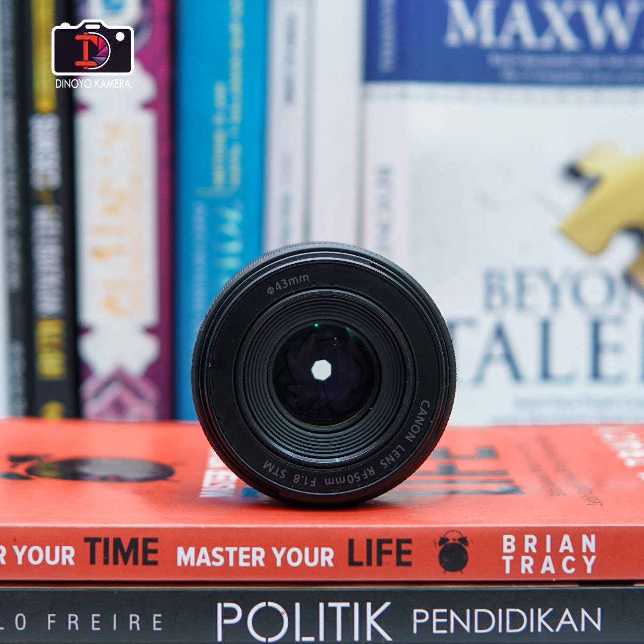 Lensa Canon RF 50mm F1.8