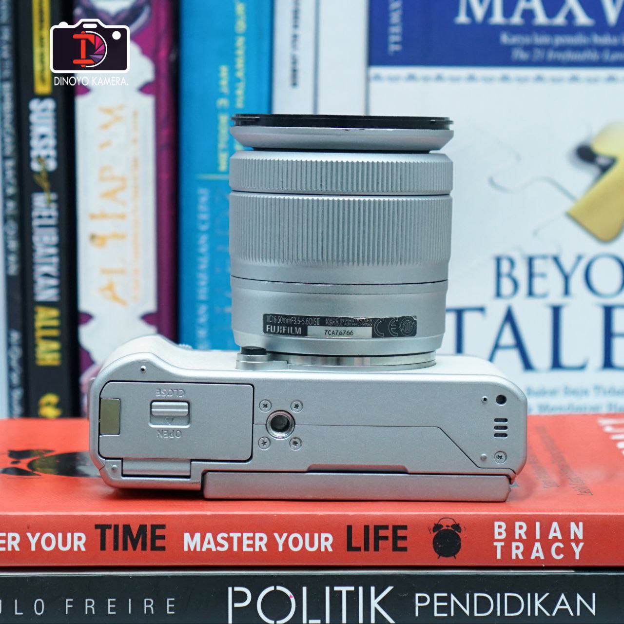 Fujifilm X a10 +  kit 16 50mm (white)