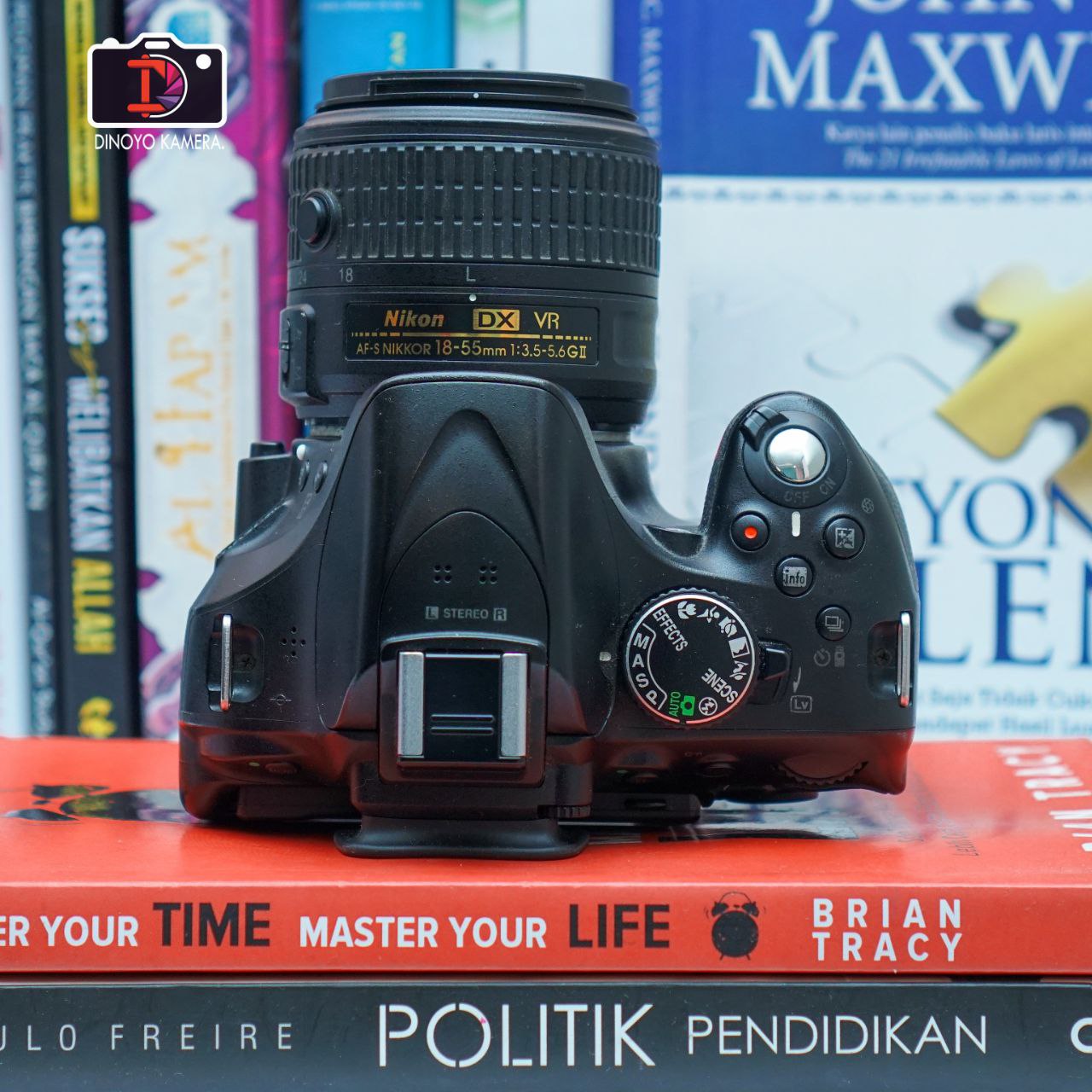 Nikon D5200 + kit 18 55mm second