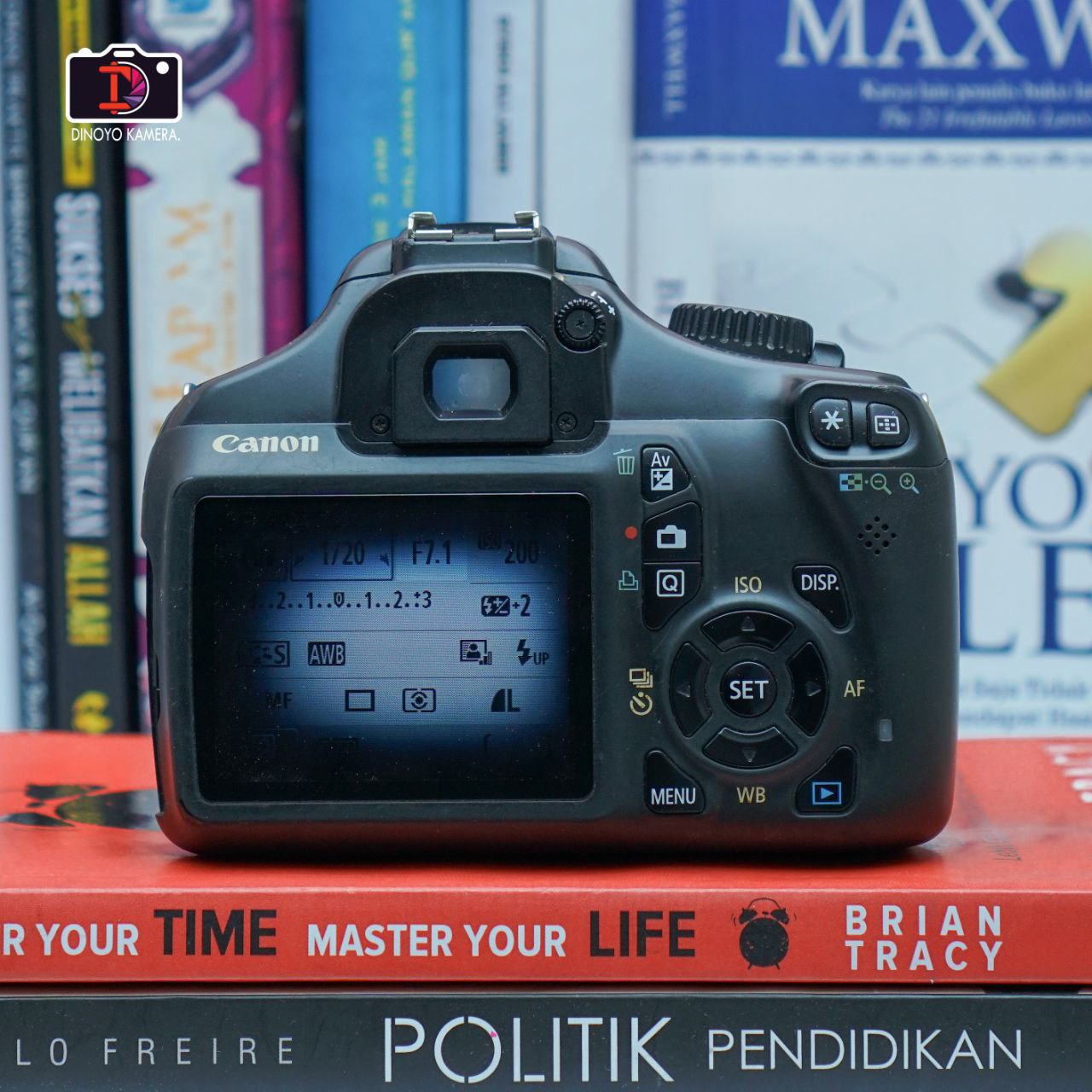 Canon 1100d + kit 18 55mm