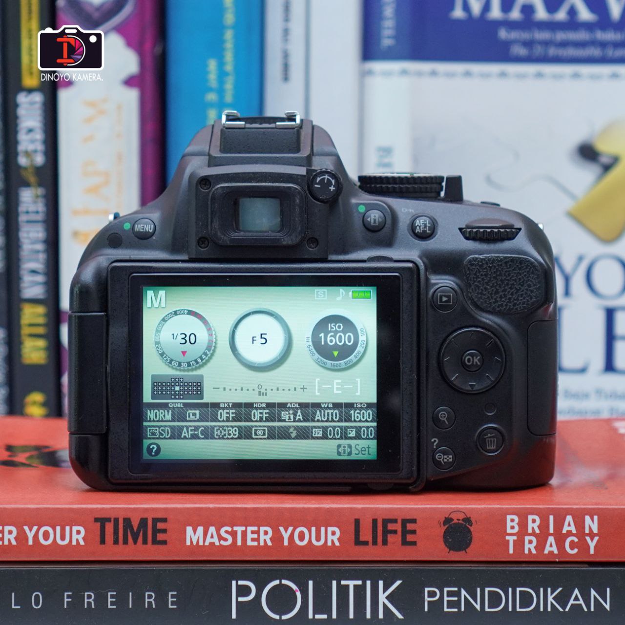 Nikon D5200 + kit 18 55mm