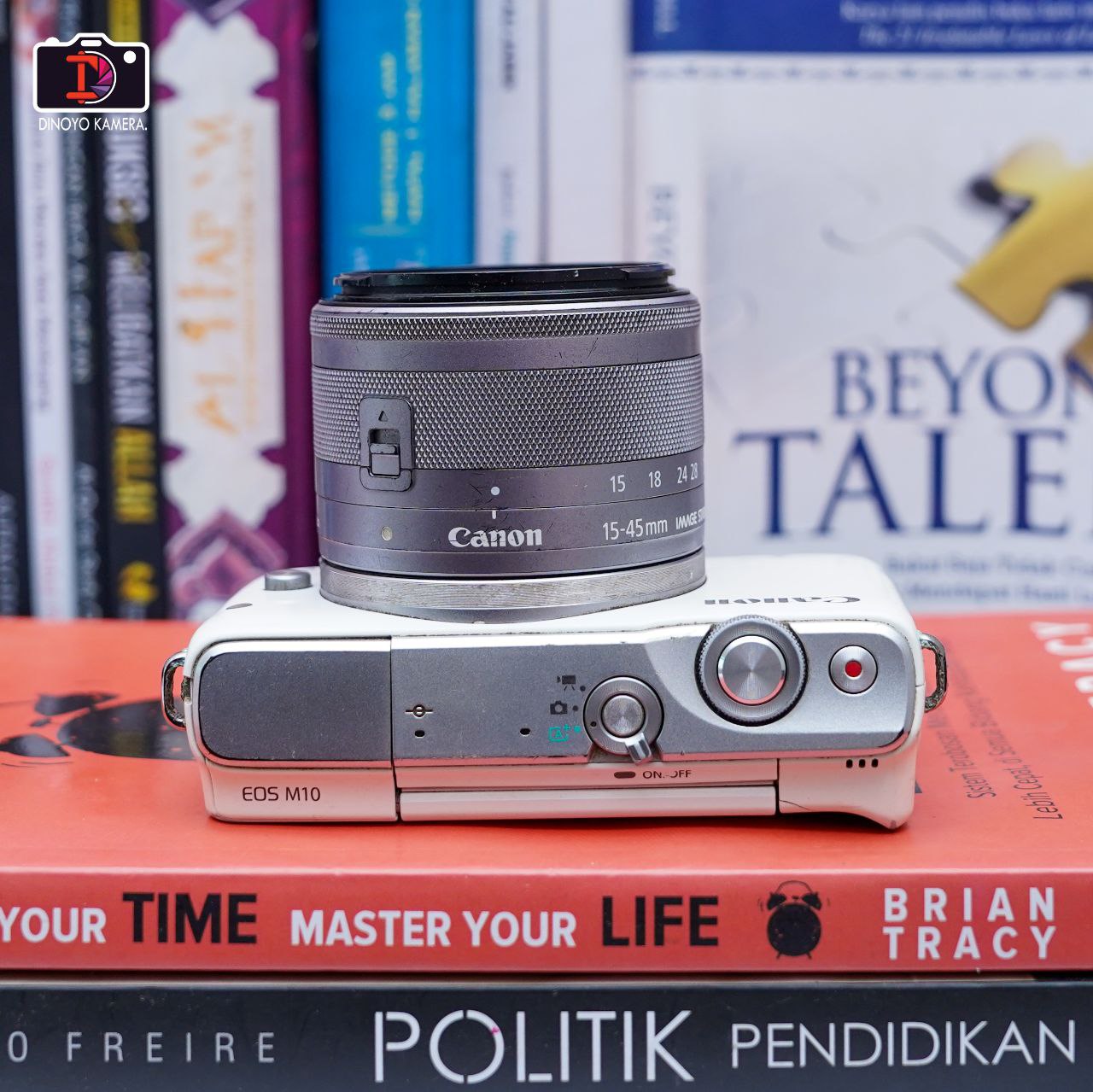 Canon m10 + kit 15 45mm (white)