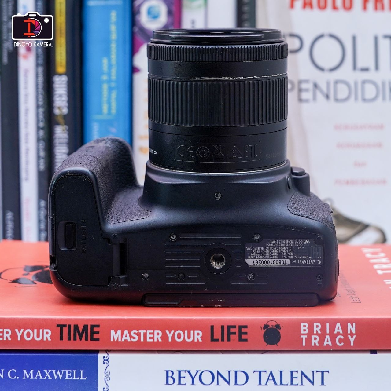 Canon 77D + kit 18 55mm