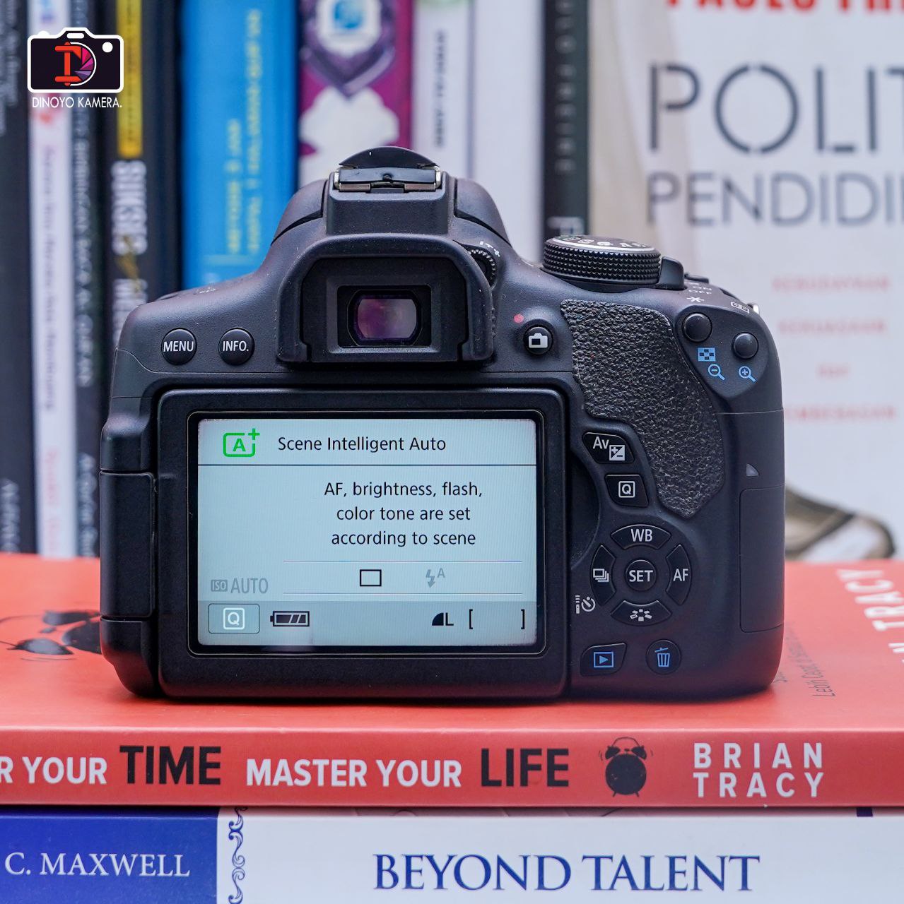 Canon 750D + kit 18 55mm STM