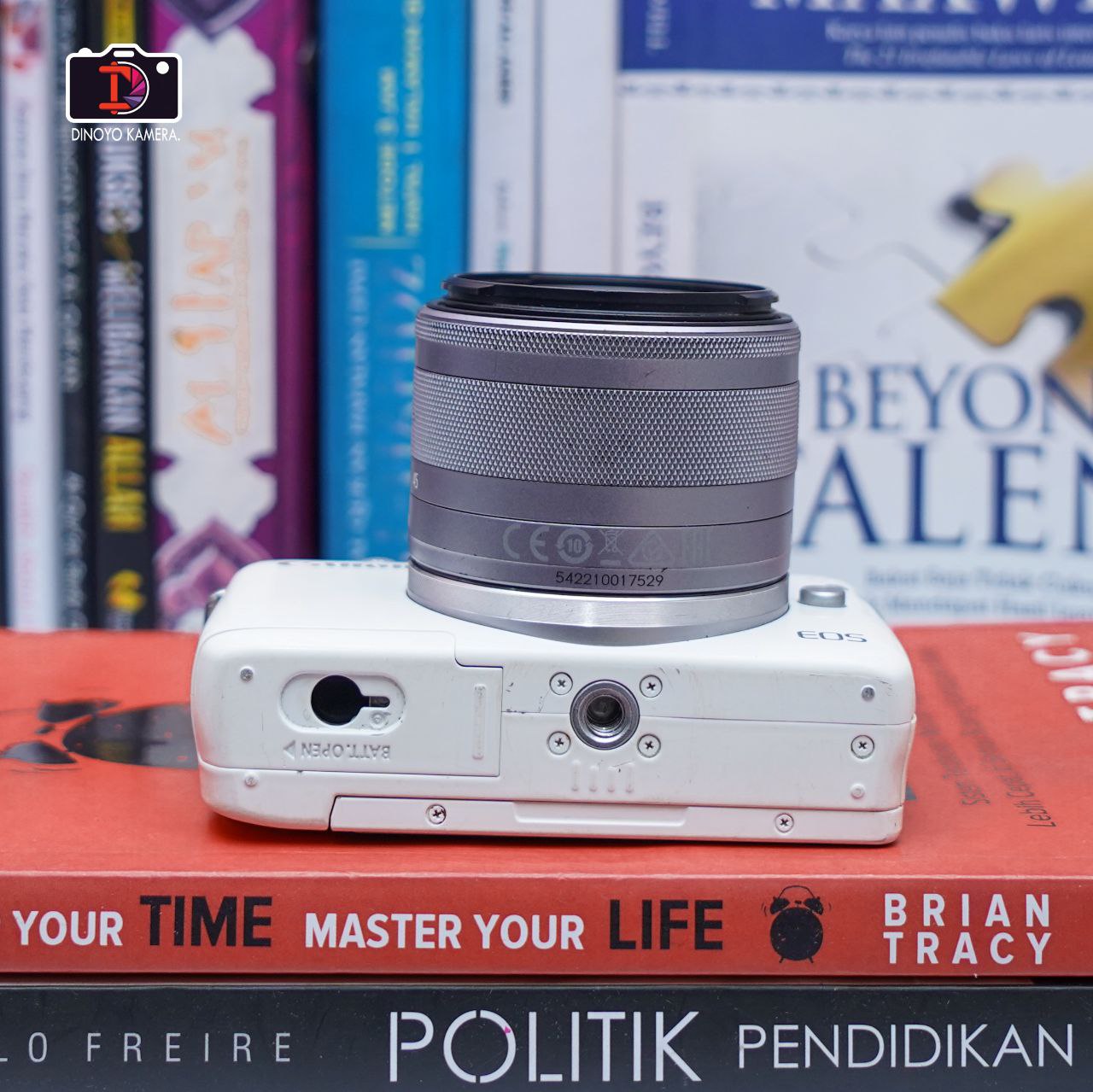 Canon Eos M10 + kit 15 45mm (White)
