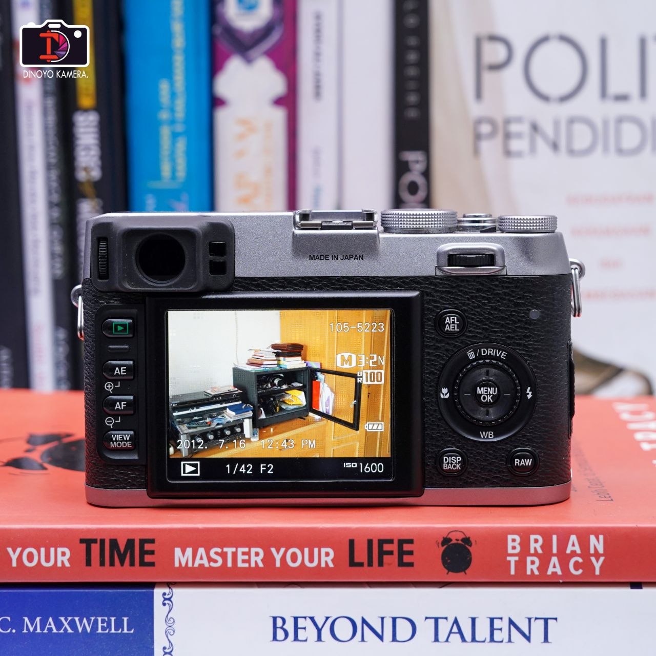 Fujifilm Finepix X100 (kamera compact)