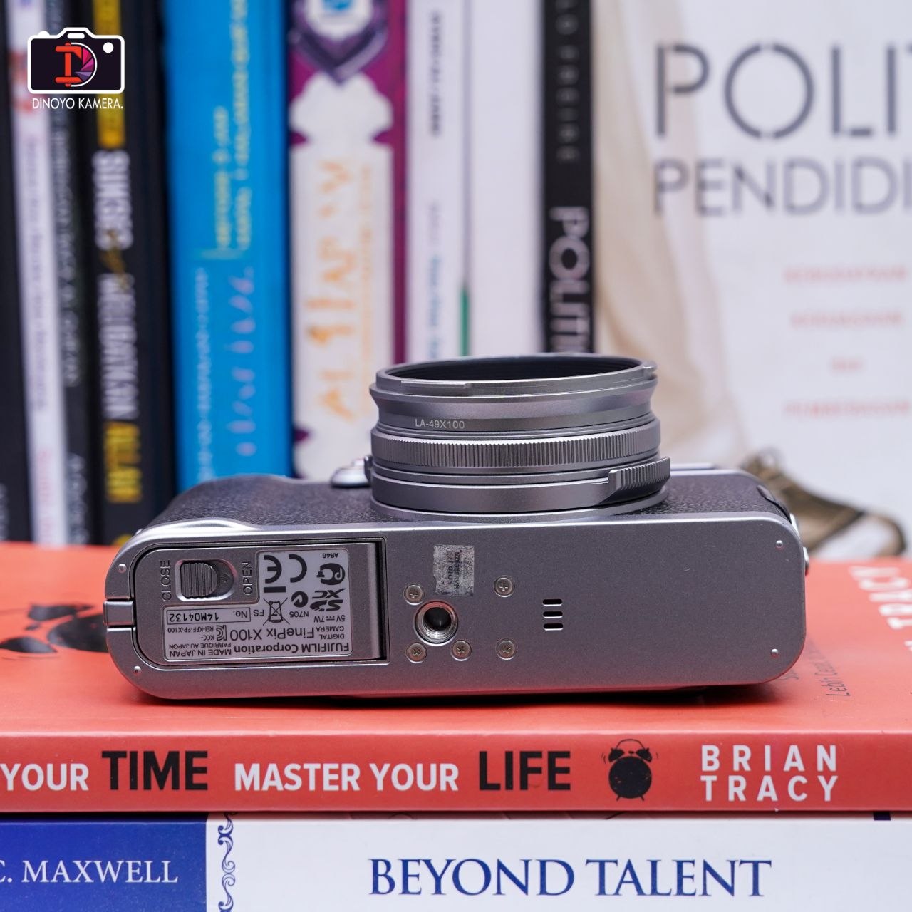 Fujifilm Finepix X100 (kamera compact)