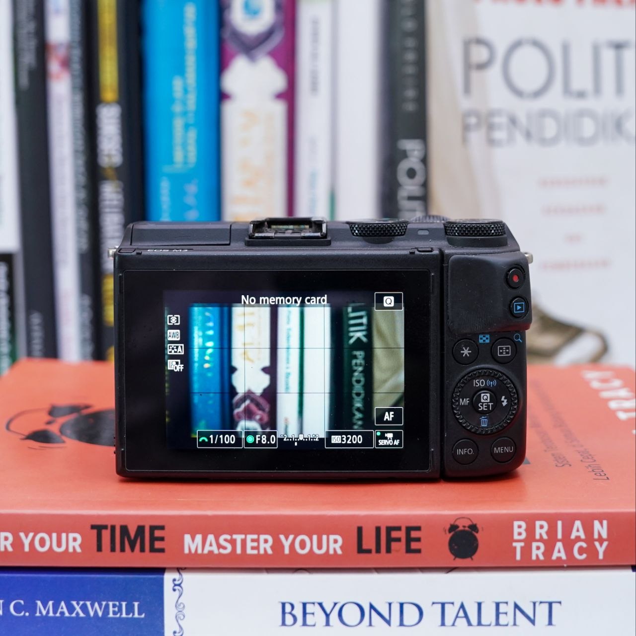 Canon m3 + kit 15 45mm is stm