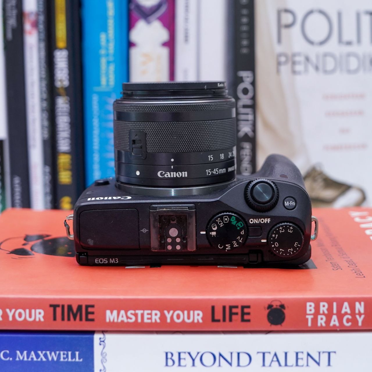 Canon m3 + kit 15 45mm is stm