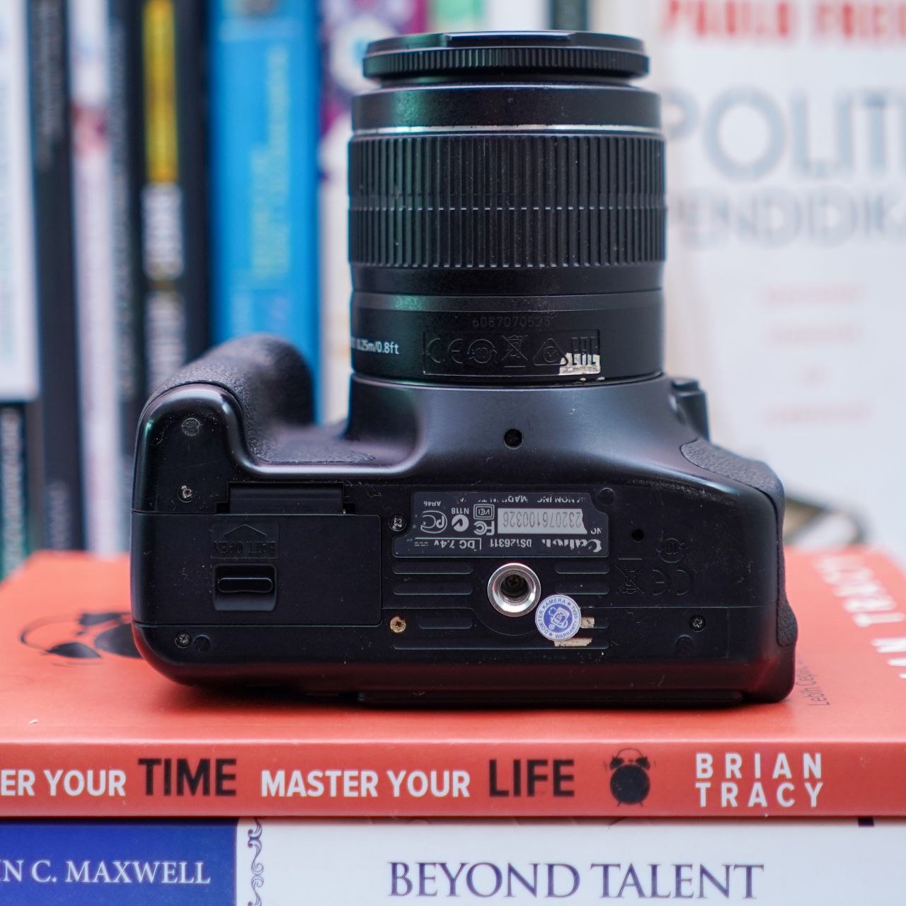 Canon Rebel T3i (600d) + kit 18 55mm