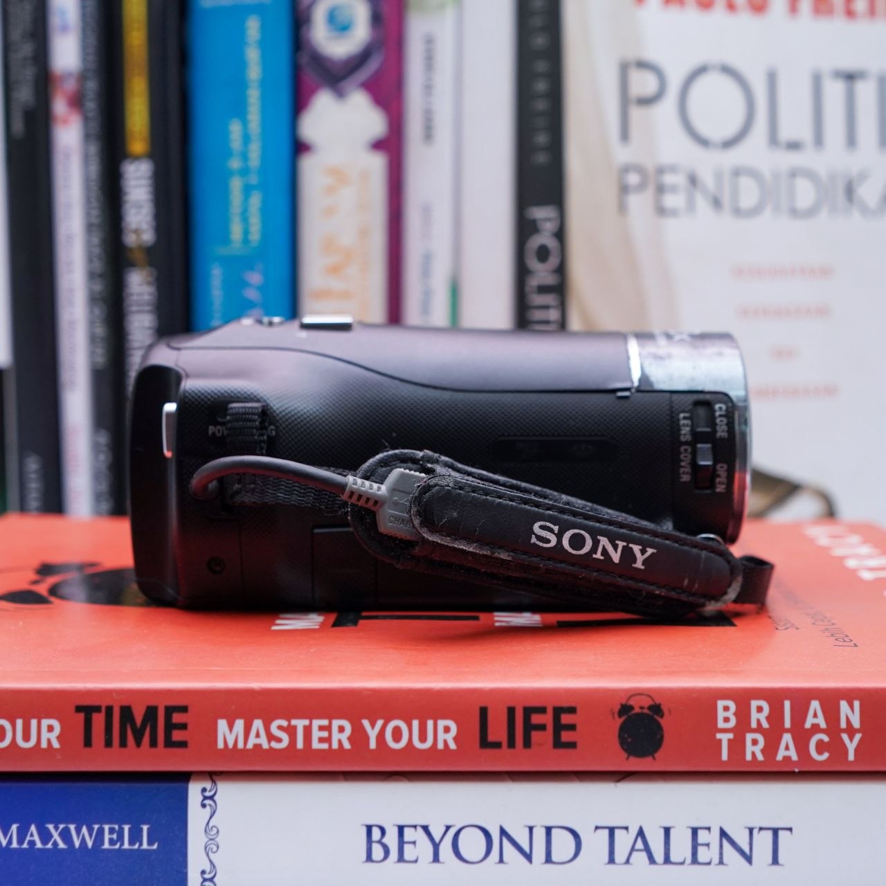 Handycam Sony cx405