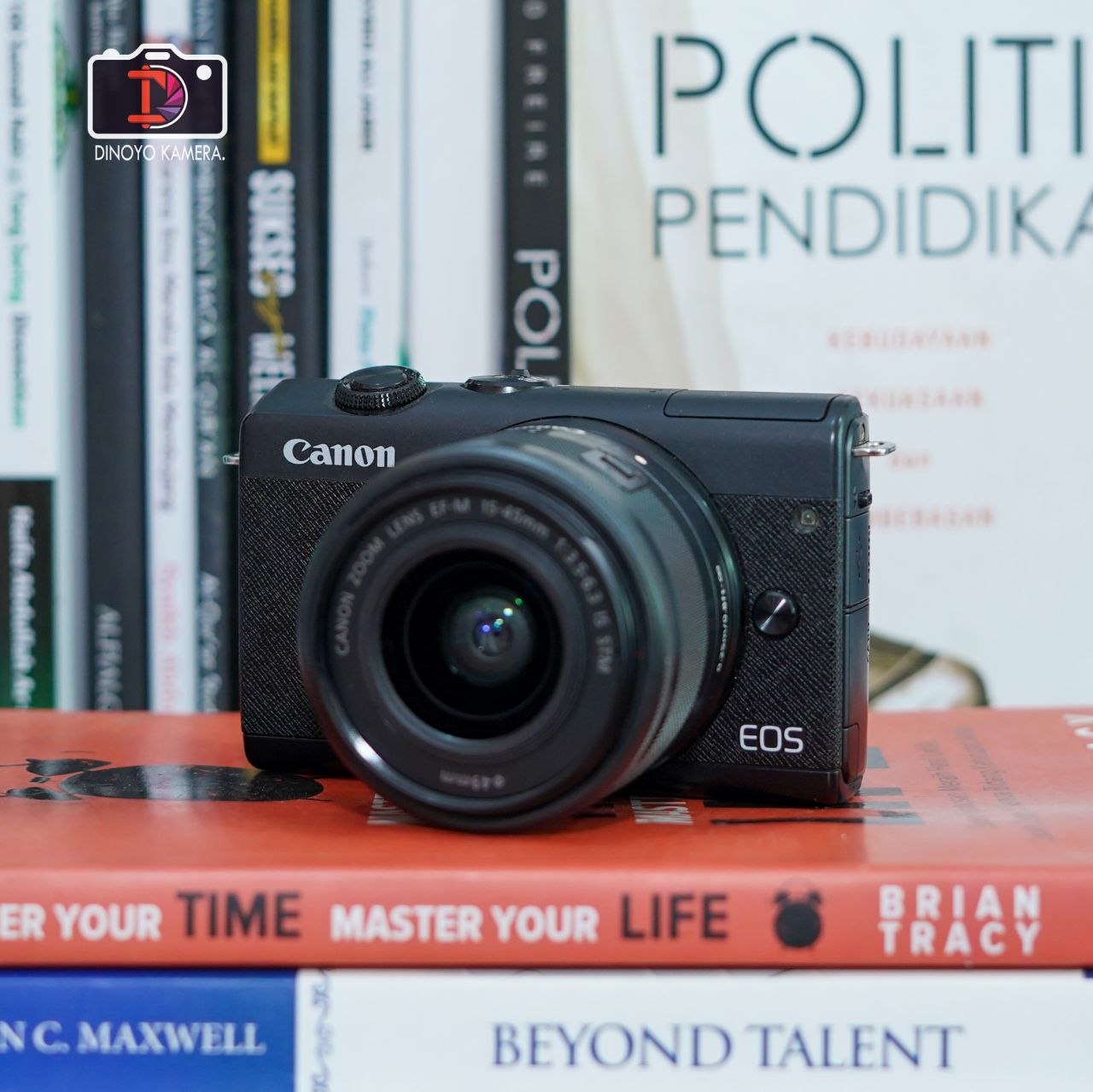 Canon M200 + kit 15 45mm black