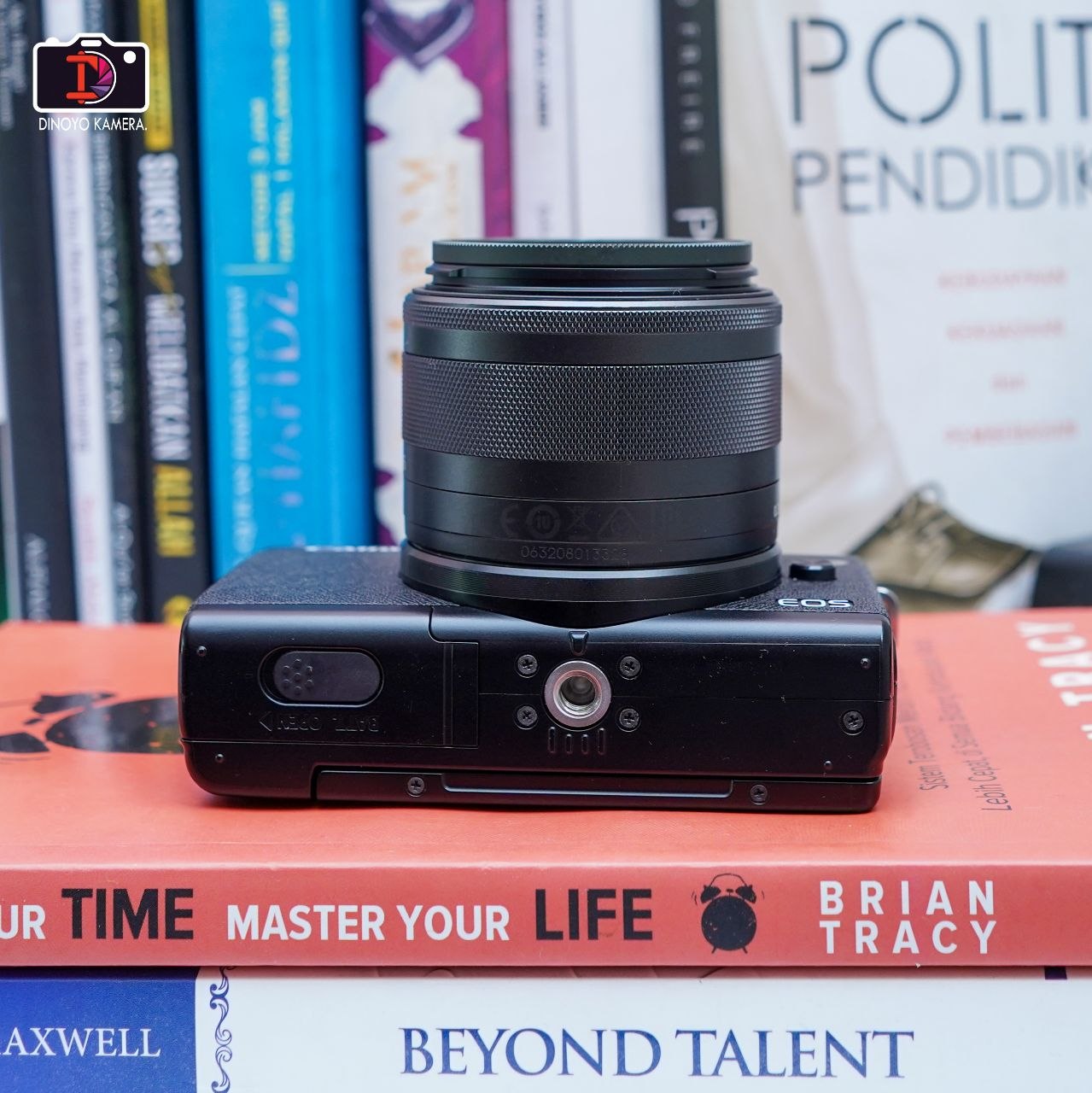 Canon M200 + kit 15 45mm black
