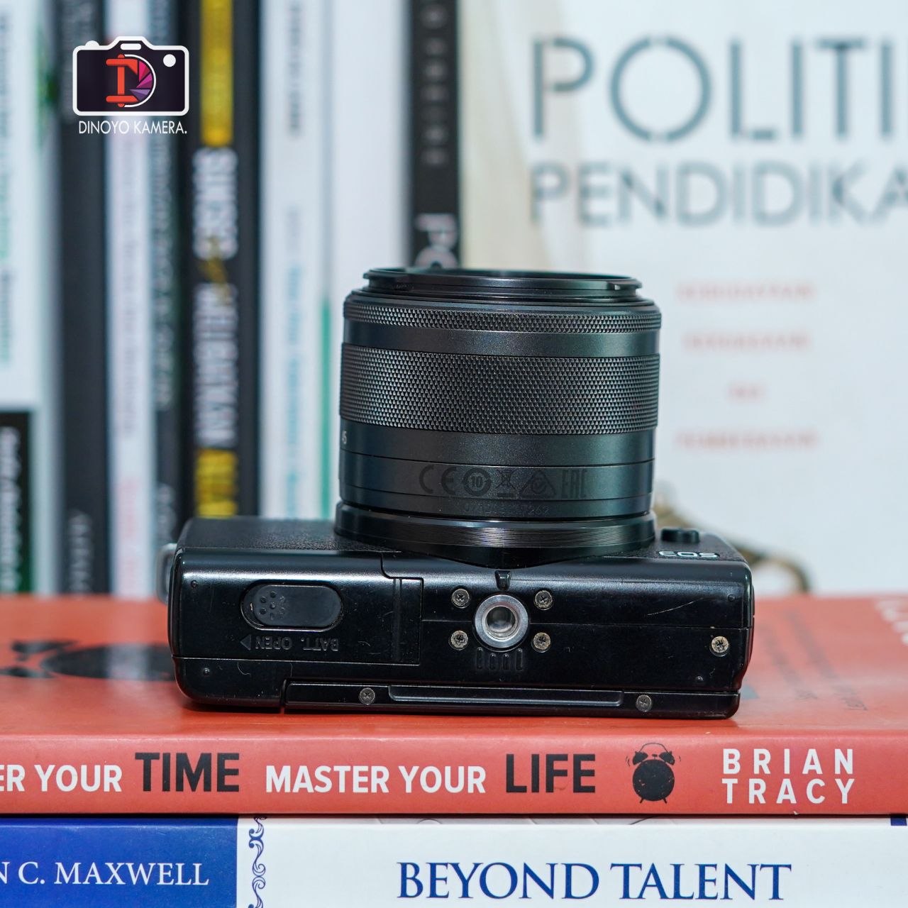 Canon M200 + kit 15 45mm black
