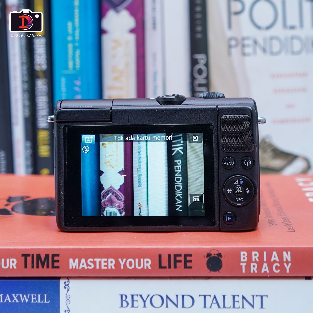 Canon m100 + kit 15 45mm black Kondisi Baik