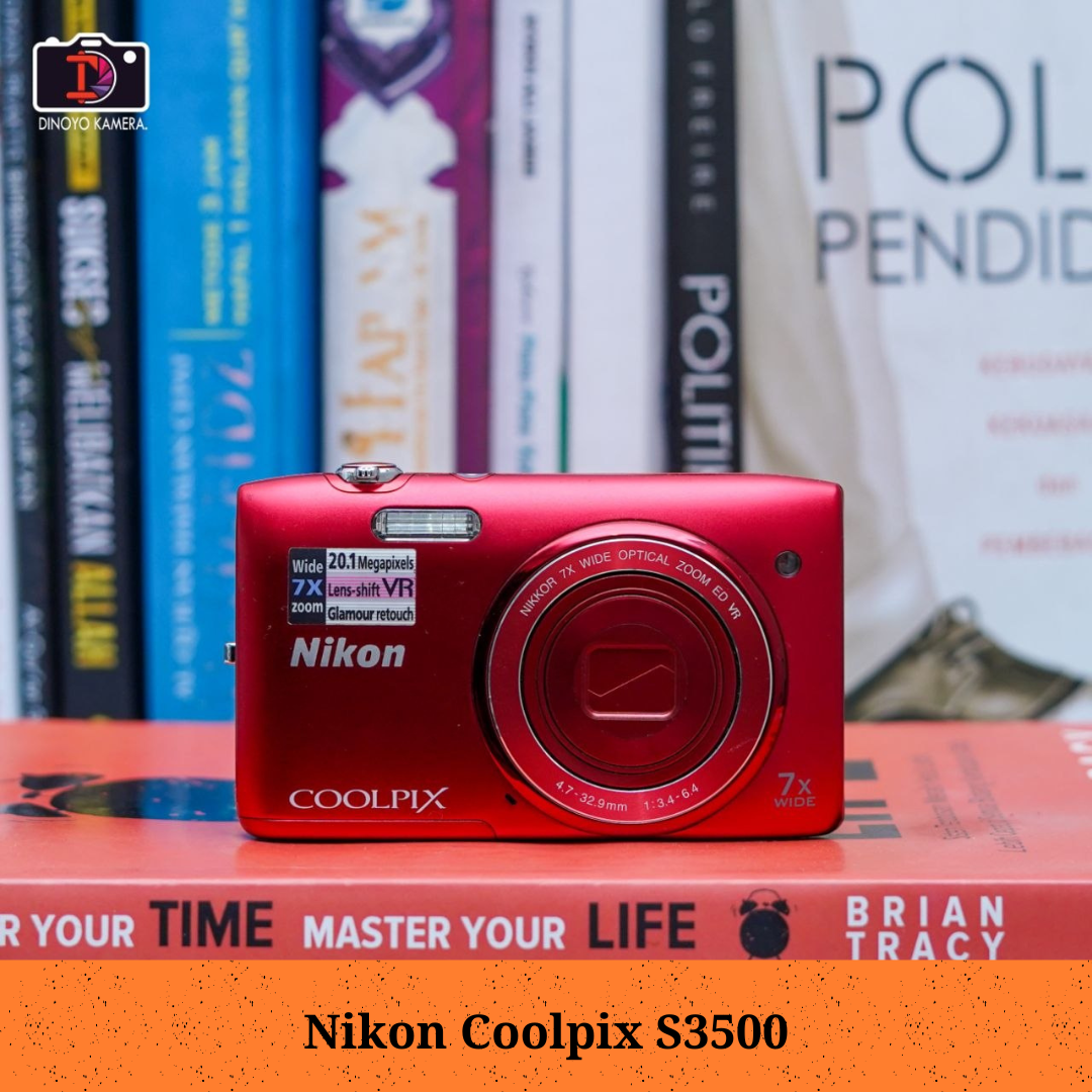 Nikon Coolpix S3500 (red)