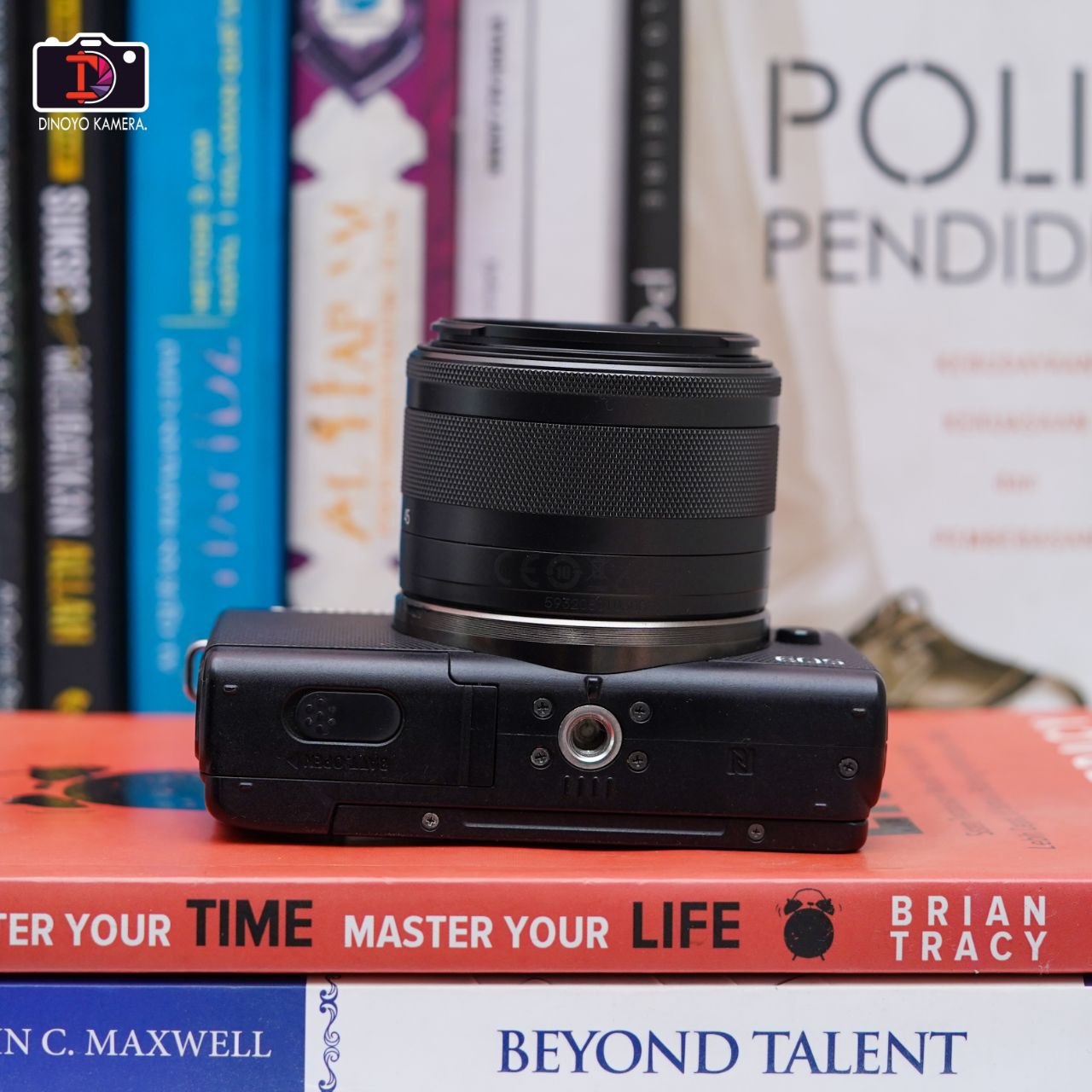Canon m100 + kit 15 45mm black