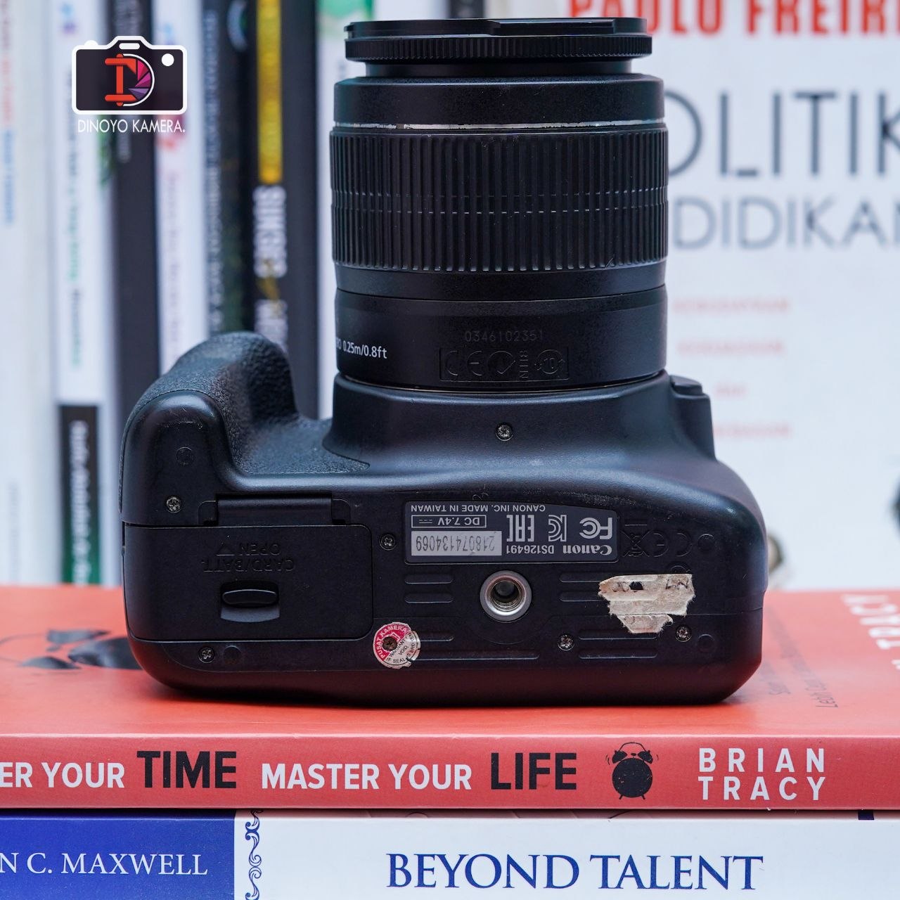 Canon eos 1200d + kit 18 55mm