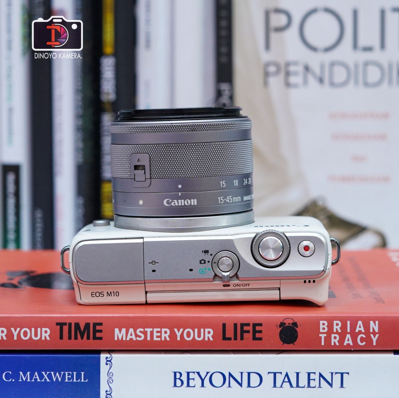 Canon m10 + kit 15 45mm white