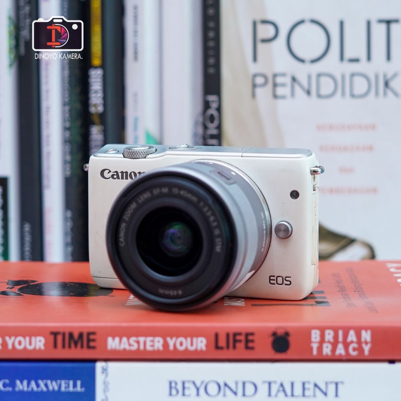 Canon M10 + kit 15 45mm (White)
