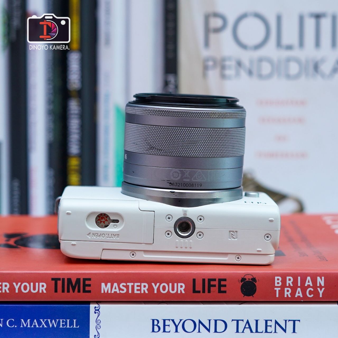 Canon M100 + lensa 15 45mm