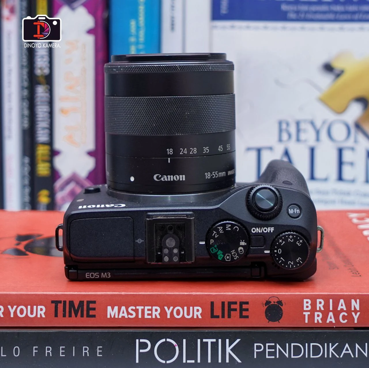 Canon Eos M3 + kit 18 55mm Kondisi fungsional baik