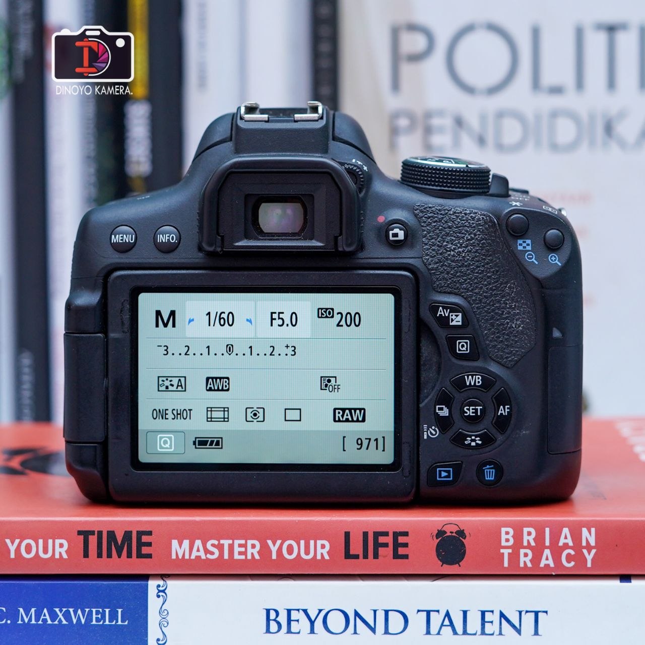 Canon 750D + kit 18 55mm IS STM