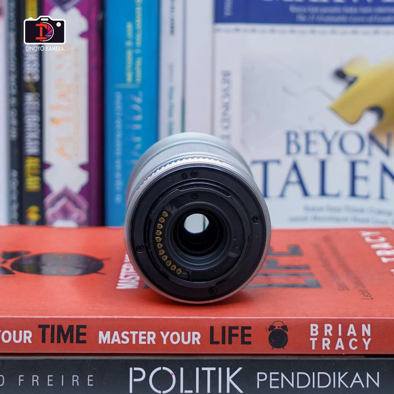 Lensa tele Olympus 40 150mm F4 - 5.6 R kondisi baik