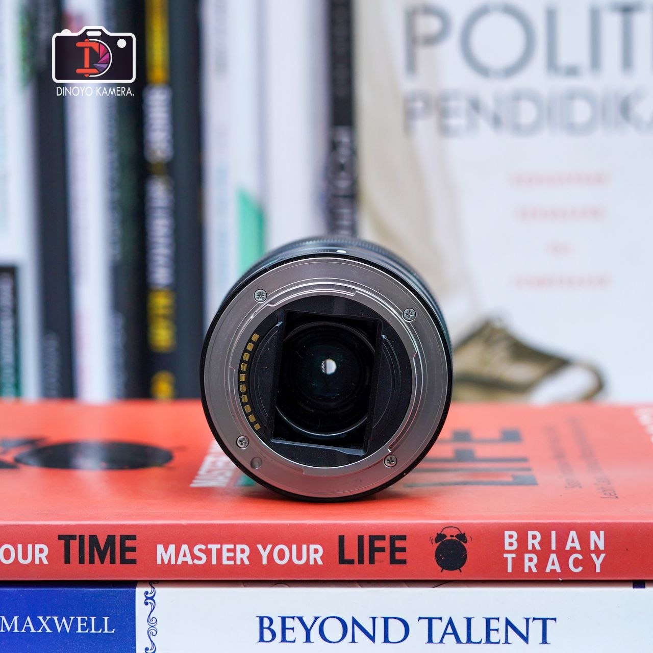 Lensa Fullfreme Sony 28mm F2 Kondisi Baik