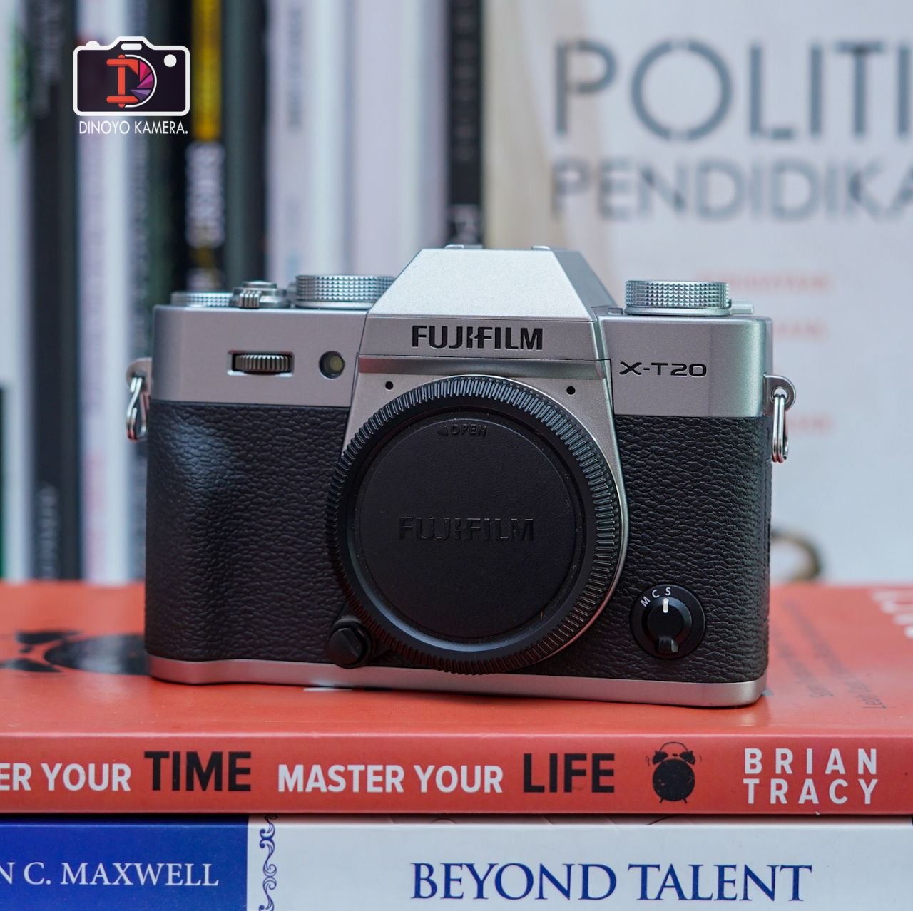 Fujifilm Xt20 / X T20 / X-T20 Black Silver Body Only