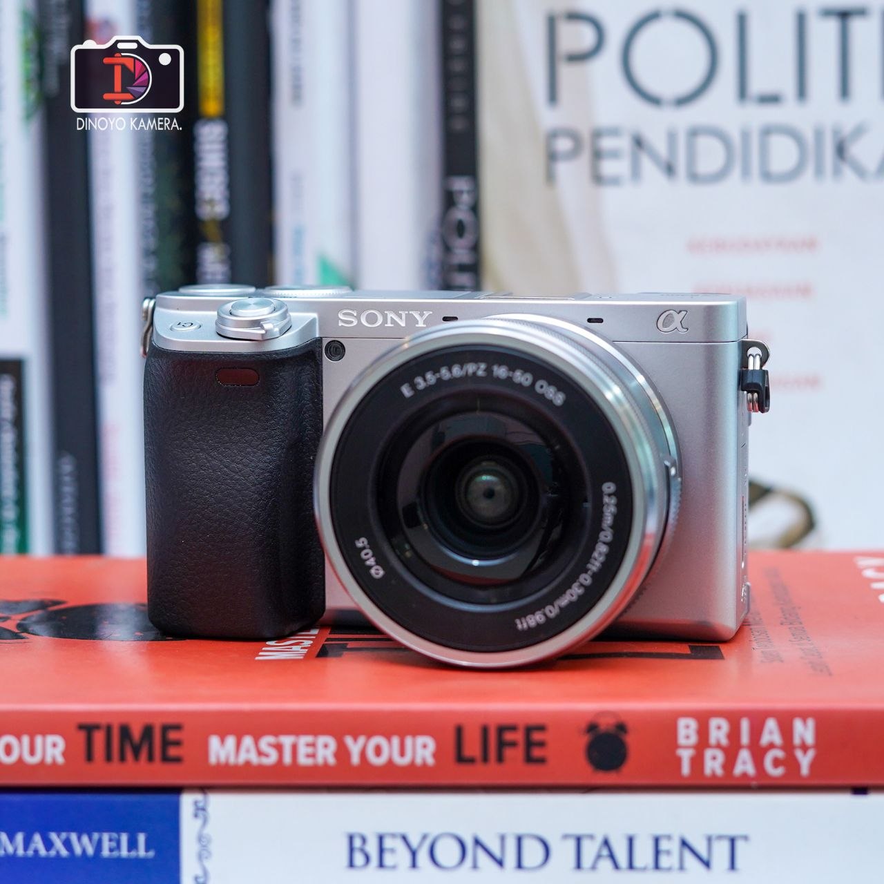 Sony a6400 + kit 16 50mm (silver)