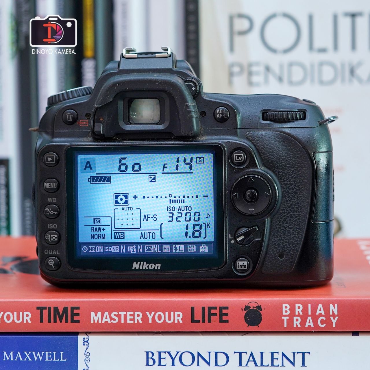 Nikon D90 + kit 18 55mm