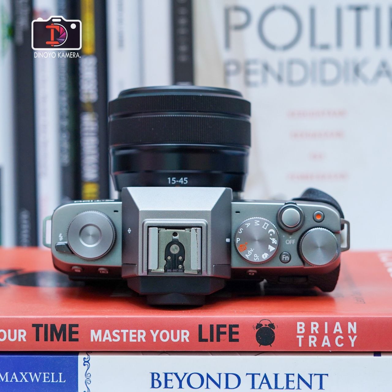 Fujifilm Xt100 + kit 15 45mm grey