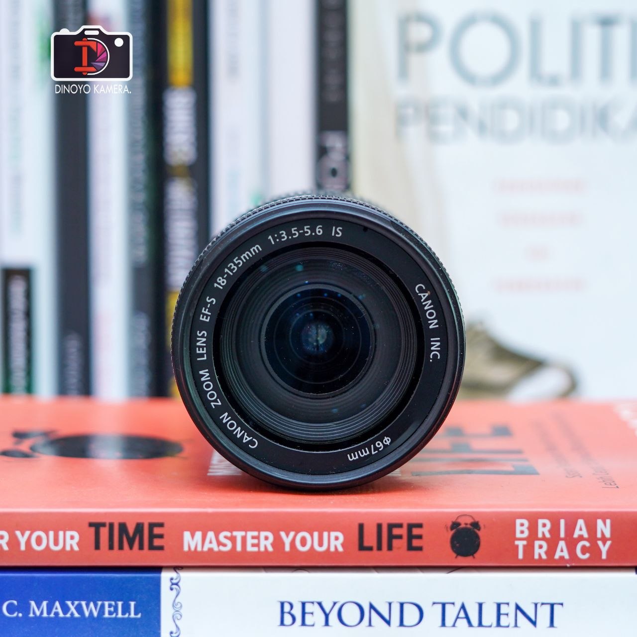 Lensa Canon 18 135mm IS