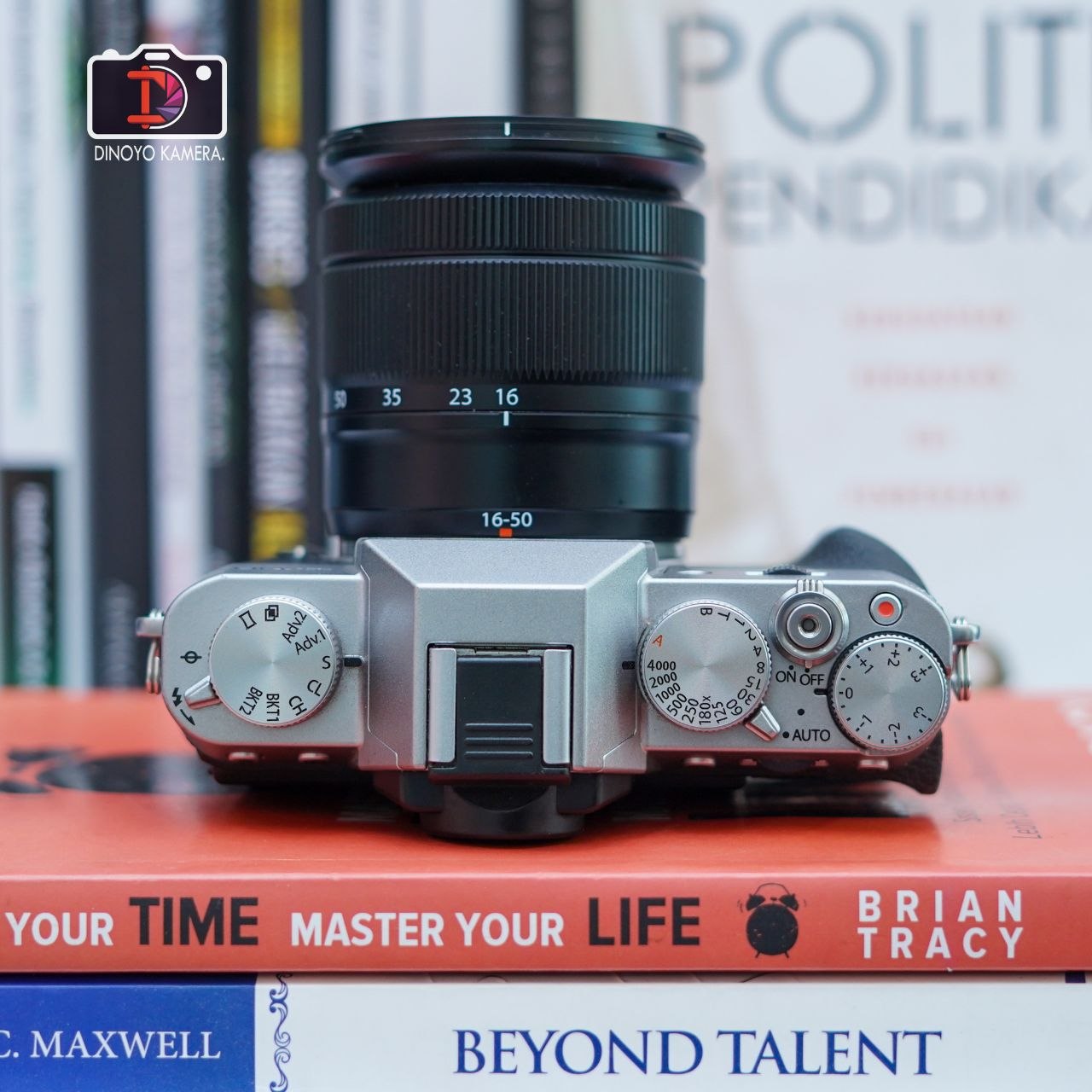 Fujifilm XT10 / X T10 / XT 10 + kit 16 50mm Kondisi Baik