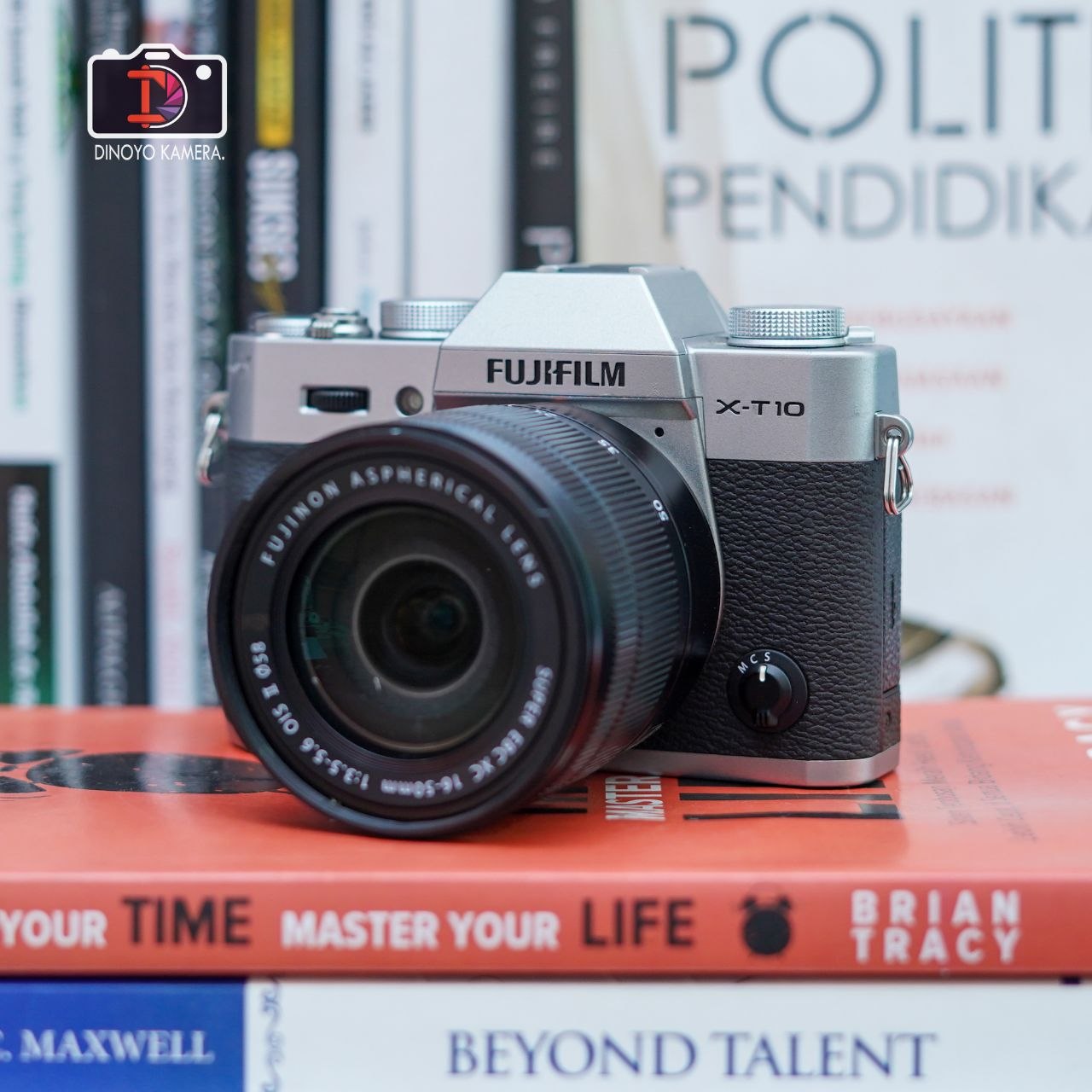 Fujifilm XT10 / X T10 / XT 10 + kit 16 50mm Kondisi Baik