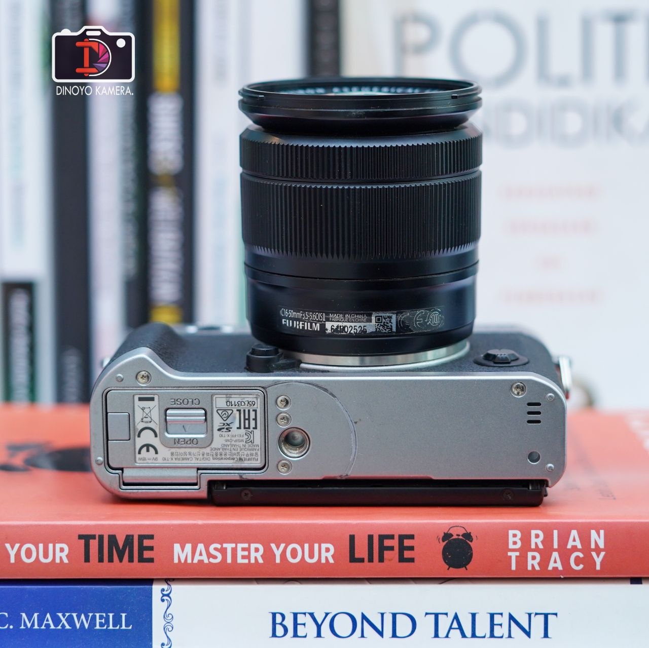 Fujifilm XT10 / X T10 / XT 10 + kit 16 50mm Kondisi Baik