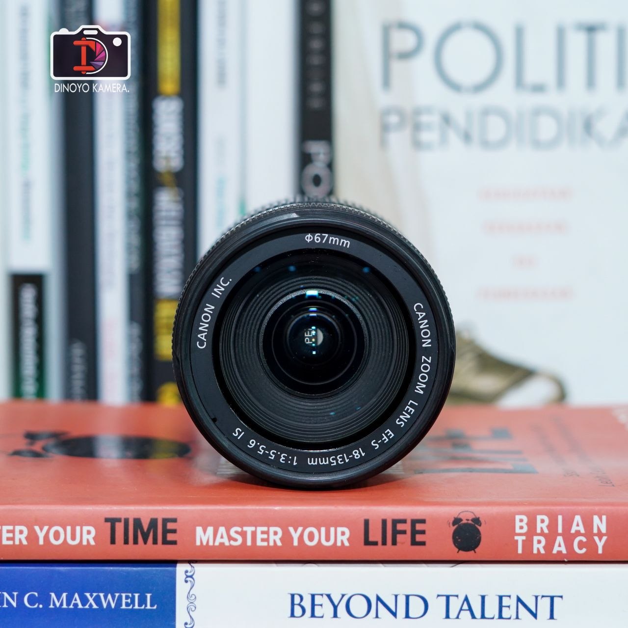 Lensa Canon 18 135mm IS kondisi fungsional baik